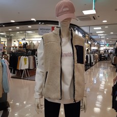 9536cf7423e5d147243f855a3eba4731e43e724e5491af05f6df13847438.jpg