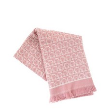 페라가모울스카프