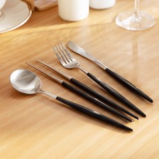 라리사디저트포크