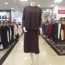 샤트렌 여성 겨울 니트 롱 원피스 조끼와원피스 세트인 투인원 니트 원피스 각 아이템을 단독으로도 입을수 있는 스타일 캐시미어 블랜딩