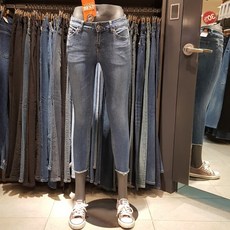 d7e84c8f6fd69d4a457af2007e5351d7f41805b1d3952a92cd8058d81e7b.jpg