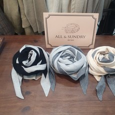 비씨비지 삼각 니트 배색 머플러(3colors)/B0D0A402