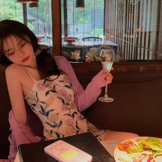 튤립 소녀 잔꽃스커트 계열 해후 봄 일 꽃자수원 절미 노 작은 차이 성대한연회 x2개