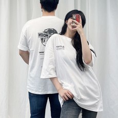 VANANA2 남녀공용 달 프린팅 레터링 오버핏 반팔 티셔츠 2color