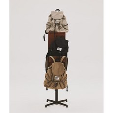 String flap backpack _ Black