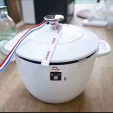 e63c060e758a6b9520bf862b85d76daf5805e4b56841ed6203f8eb0e8354.jpg