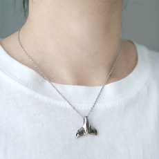 써지컬고래꼬리펜던트
