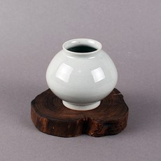 달항아리 TOP01