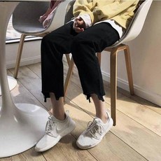 16779bf701627f7bb4d3f81a2cb35e29f28dd13477fa84172e81bc4ec0e2.jpg