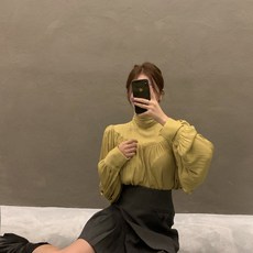 오브제스트 / 새틴 하이넥 블라우스