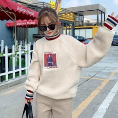 6f9e95a52ad370a29a915d90240c897d9b16bef7bd45ac58946769b7b7e1.jpg