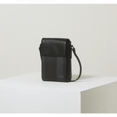 닥스남자크로스백