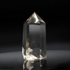 수정원석육각기둥