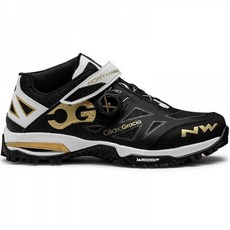 디비노만보슈즈