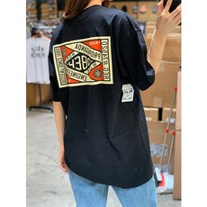 01b75edd3d3d7bd8c2ed39a7bfc5923c8cd97ebe0a45394bbf88d776e7ce.jpg