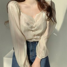 비엔스이레크롭블라우스