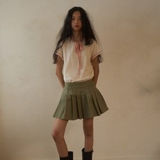 아우어솔티 Highteen Pleats Skirt Khaki