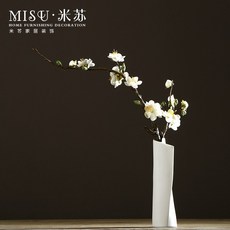 03cd1dcc5fa0c5f2af6e640f0ea572aaaeb47f49a3b5857b06d100744205.jpg