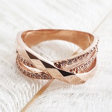 730f6867bba4db29e3aebc29a2d250122400c140231abb0a35510411eb0b.jpg