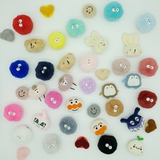 [무료배송] 신상 먼지 폼폼이 인형 그립톡 스마트톡 핸드 휴대 스마트 아이 폰 거치대 케이스 우정템 생일 선물 마스크 걸이, 뽀글이001