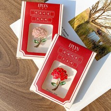 이플린카네이션브로치