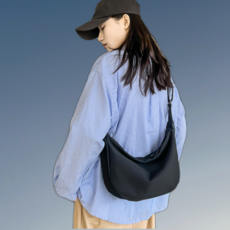 콘디 데일리 베이직 케쥬얼 반달 크로스백