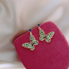 못된고양이귀걸이