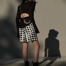 fd5c951f93f7972398ef01845568523a32dd4bd1cae71850c0b84d51cb8f.jpg