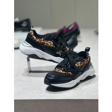 슈콤마보니 TOP01