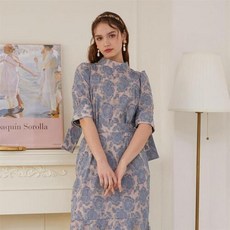 일루스트리스일루전 SKY ROSE BLOUSE 스카이 로즈 블라우스