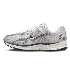 [매장 정품] 나이키 줌 보메로 5 실버 남여공용 운동화 FD0884-025