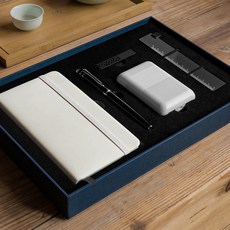 맞춤 제작 신년회 선물 책갈피 충전보 10000MA 노트북 USB 32g 사인펜과 고궁문화박물관 기념품 비즈니스 선물세트 Mar.29 12번 Z, 4_해후 노트 + 사인펜 + U 판 32G + 보조 배