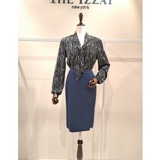 더아이잗블라우스