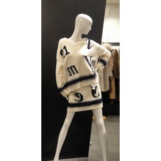 보브 V-LOUNGE 레터링 포인트 프리제 니트 7119450613
