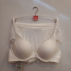 1c26fc5527db994fff82c37ac7bdb2dba910a23d659c1600a94ee5fd4aeb.jpg