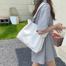 5c0fd2cffc450de3c8ba9ef21d89001f340718e6fe0e220dcc7870a5133a.jpg