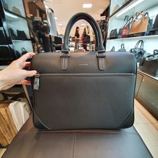 [marieclaire]디자인에 반하다! 넉넉한 사이즈의 남성 서류가방 2종