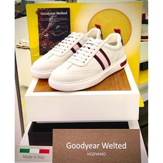 비제바노스니커즈