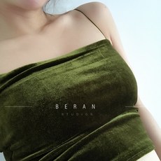 BERANUNIF평칼라 입 가는 어깨끈 숏 하이웨스트 벨벳 백조 융털 브라탑