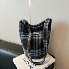 겨울 모직 크로스백 여성 대용량 체크 겨드랑이 숄더백