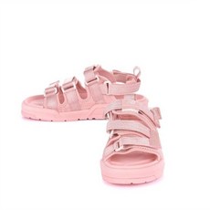 뉴발란스카라반