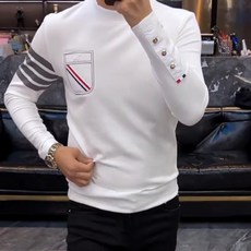 가을과 겨울 남성 골프 의류 남성용 골프 재킷 티셔츠 가을과 겨울 둥근 목 조커 비즈니스 셔츠를 입은 남성 가을 패션 디자인 느낌