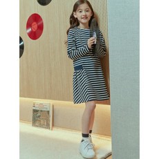 8ff012268a7979a24f6aced572354cbd19ff77b09d3f976777ebad5787e0.jpg