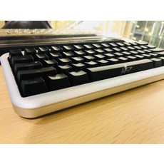 bd610f40f19d7e5f86b4cf8f99540664eee261ec225c824ae7f856a3f996.jpg
