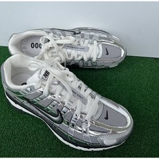 나이키 Nike P6000 메탈릭 실버...