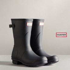 헌터백어드저스터블