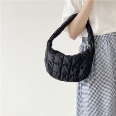 코스퀼티드미니백