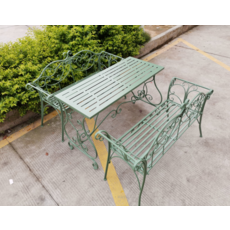 DIPYLON 야외 유럽식 철제 책걸상 야외정원 레포츠 가든 실내 발코니 테이블 롱샌드 3종 세트의 의자, 초록색 한 탁자에 두 의자.