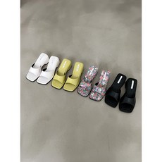 [ COLOFUL SHOES 컬러풀웻지힐슈즈 은성MD] 네모앞코 웨지통굽 뮬 슬리퍼 / 흑색 백색 꽃 유니크 베스트상품 드라마패션코디 여왕 퀸 엠제트 MZ 키치한 귀여운 /