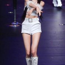 장원영옷 TOP01